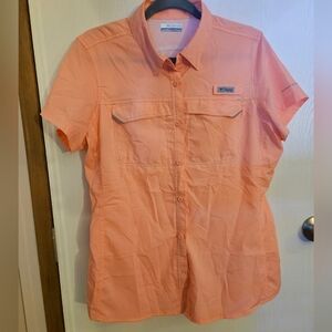 Magellan Outdoors Womens Fishing Shirt Size L in salmon
